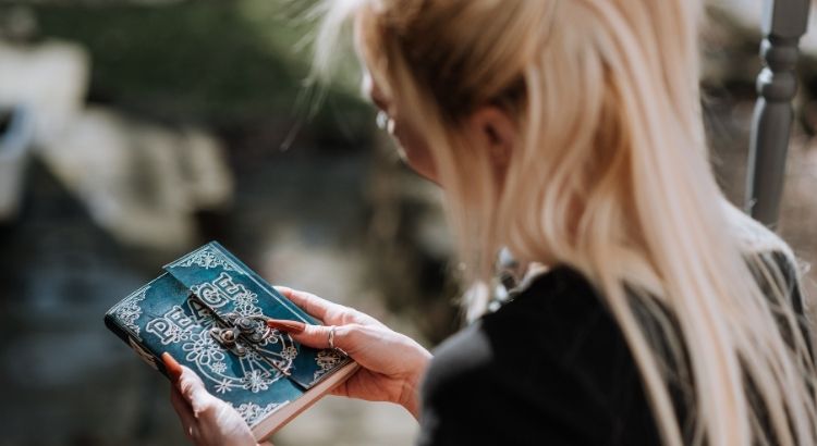 o que e um personagem redondo ou dinamico literatura