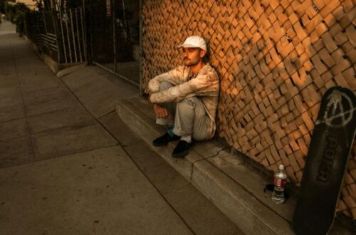 homem vs sociedade o conflito mais relacionavel da literatura